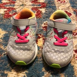 New balance toddler sz 5 tennis shoes rainbow